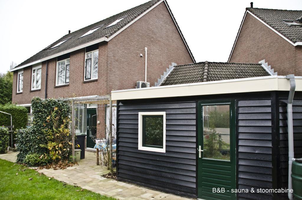 Slapen In Dordrecht Acomodação com café da manhã Exterior foto